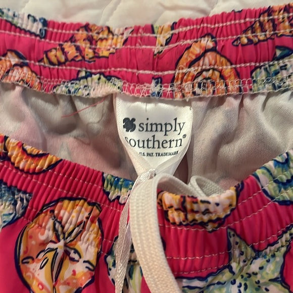 XL Simply Southern Simply Run 🏃‍♀️ shell 🐚 running shorts - Picture 4 of 7